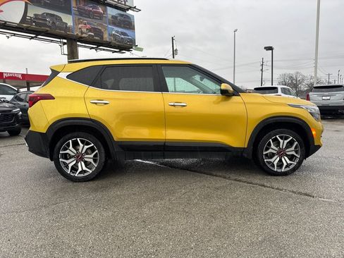 Used 2023 Kia Seltos SX w/ SX Sunroof Package image 8