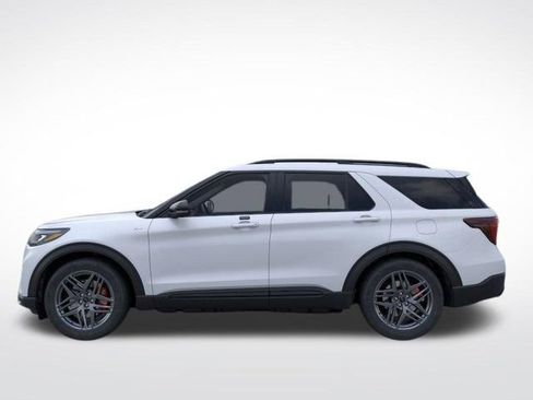 New 2026 Ford Explorer ST-Line w/ ST-Line Street Pack image 5
