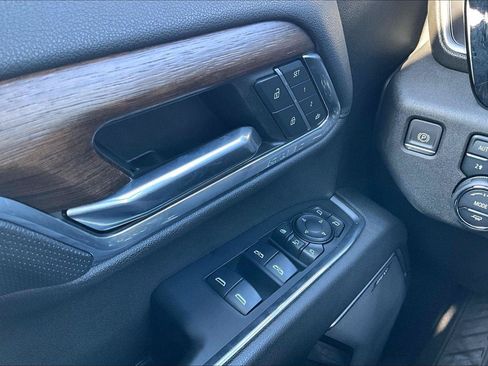 Used 2024 Chevrolet Silverado 2500 High Country w/ Technology Package AWD/4WD image 37