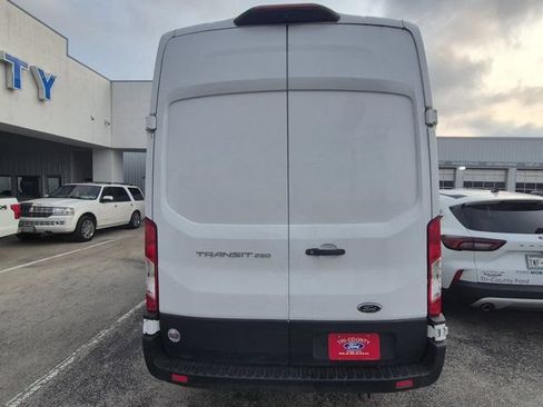 Used 2021 Ford Transit 250 148 High Roof w/ Load Area Protection Package RWD image 4