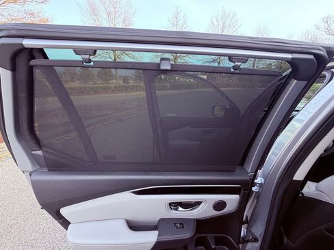 Used 2023 Honda Pilot Touring image 15