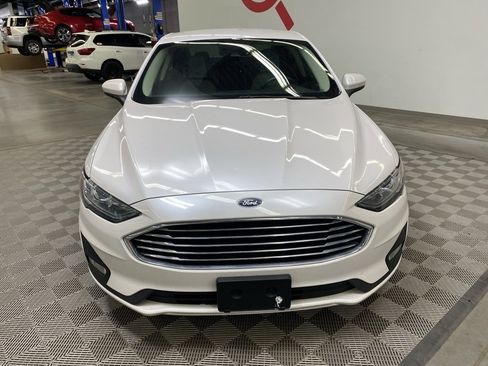 Used 2020 Ford Fusion SE w/ Equipment Group 151A image 3