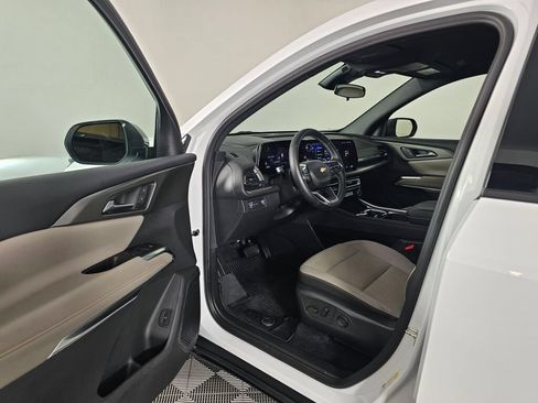 Used 2025 Chevrolet Traverse LT w/ Driver Confidence Package FWD image 20