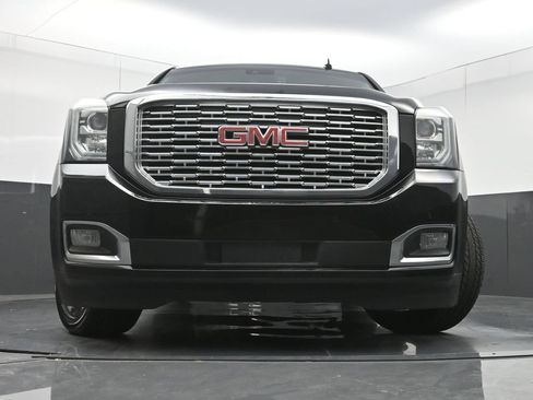 Used 2018 GMC Yukon Denali w/ Denali Ultimate Package AWD/4WD image 29
