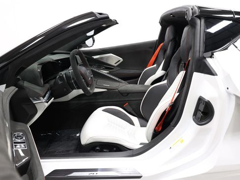 Used 2023 Chevrolet Corvette Stingray Premium Cpe w/ Z51 Performance Package RWD image 13