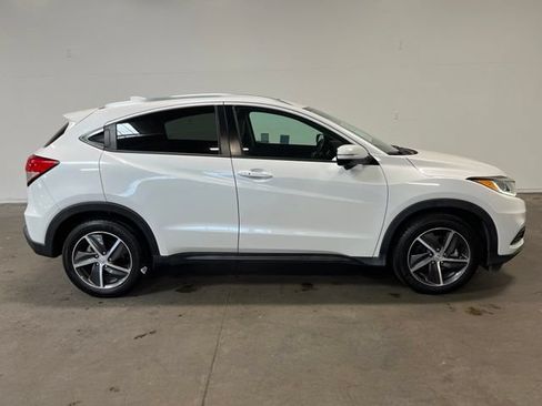 Used 2022 Honda HR-V EX image 2