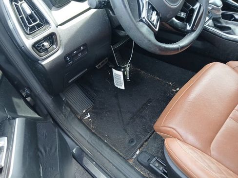 Used 2022 Kia Sorento SX Prestige w/ Rust Color Package AWD/4WD image 13
