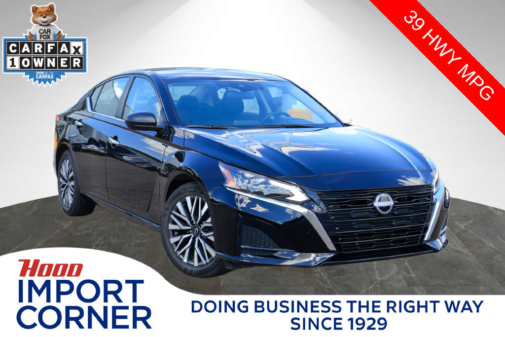 Used 2025 Nissan Altima 2.5 SV FWD image 1