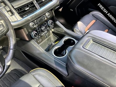 Used 2023 GMC Yukon AT4 w/ Technology Package AWD/4WD image 8