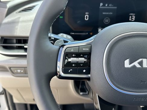 New 2026 Kia Carnival EX FWD image 27