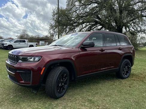 New 2026 Jeep Grand Cherokee Altitude AWD/4WD image 21