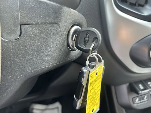 Used 2022 Chevrolet Colorado ZR2 image 17