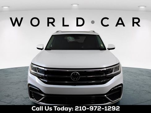 Used 2023 Volkswagen Atlas SEL Premium image 2