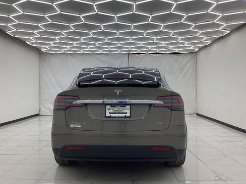 Used 2016 Tesla Model X 75D image 8