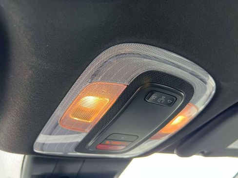 Used 2025 Hyundai Elantra SEL image 29