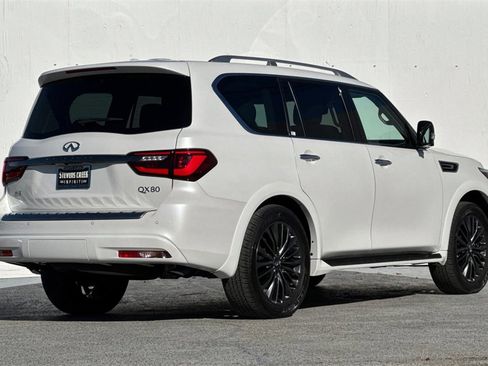 Certified 2023 INFINITI QX80 Premium Select w/ Cargo Package image 4