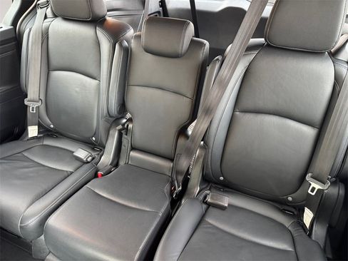 Used 2023 Honda Odyssey Touring image 13