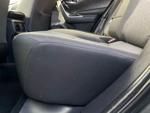 Used 2024 Toyota RAV4 XLE image 40