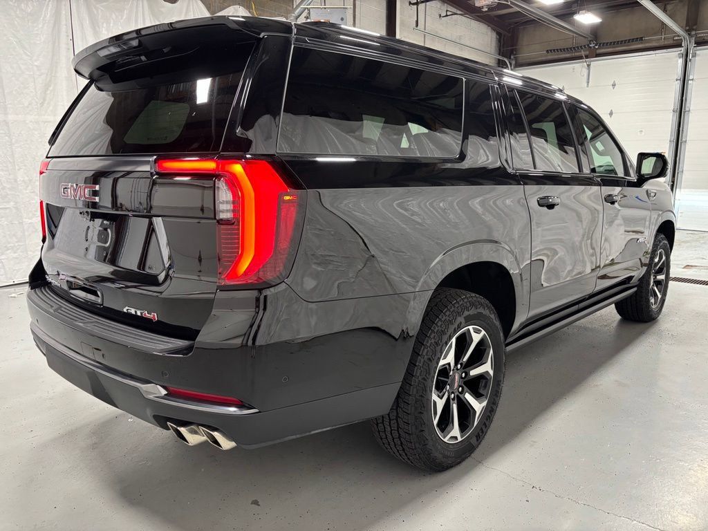 Used 2026 GMC Yukon XL AT4 w/ AT4 Premium Package AWD/4WD image 7
