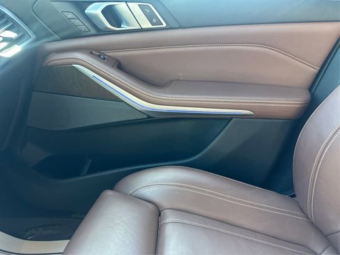 Used 2019 BMW X5 xDrive40i w/ M Sport Package image 34