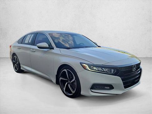 Used 2019 Honda Accord Sport image 3