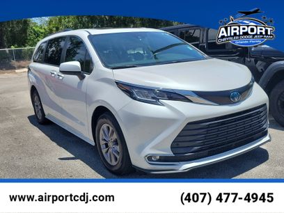 Used 2023 Toyota Sienna XLE