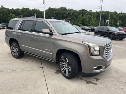 Used 2019 GMC Yukon Denali w/ Denali Ultimate Package RWD image 8