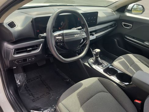 Used 2025 Kia K4 FWD image 18