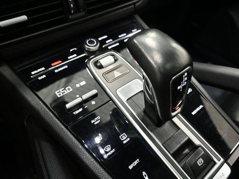 Used 2019 Porsche Cayenne S w/ Premium Package AWD/4WD image 22