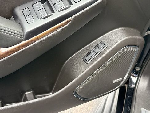 Used 2019 Chevrolet Tahoe LT RWD image 19