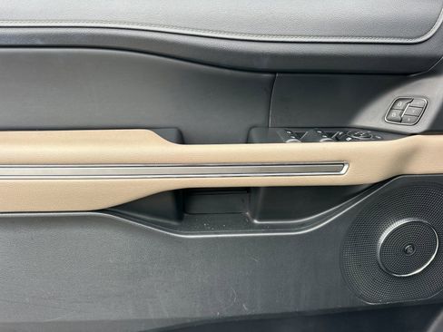 Used 2023 Ford Expedition Max Limited image 10