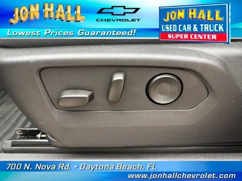 Used 2025 Chevrolet Silverado 1500 Custom image 22