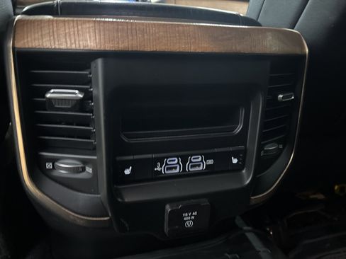 Used 2019 RAM 3500 Limited image 13