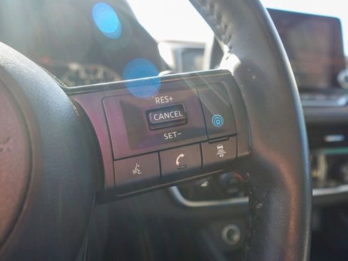 Used 2021 Nissan Rogue SL image 20