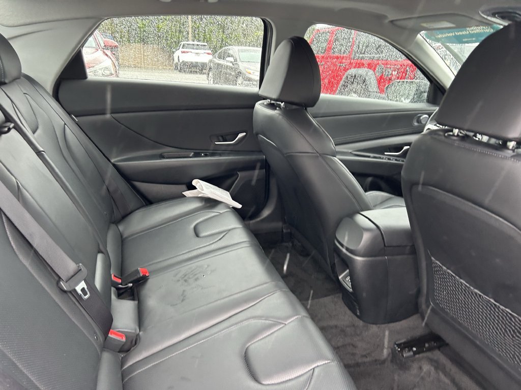 Certified 2024 Hyundai Elantra Limited FWD image 21