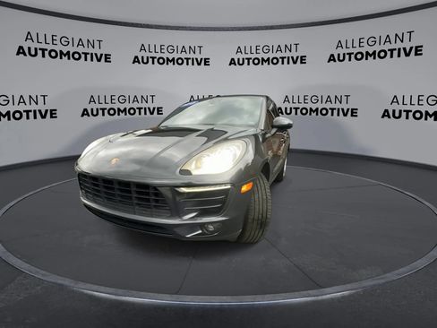 Used 2017 Porsche Macan S AWD/4WD image 5
