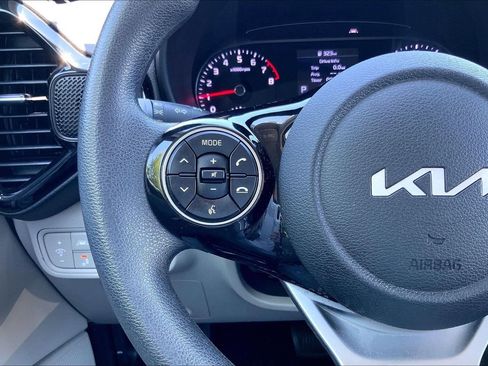 Used 2022 Kia Soul S FWD image 24