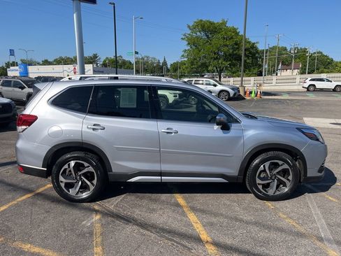 Used 2023 Subaru Forester Touring w/ Popular Package #2 AWD/4WD image 4