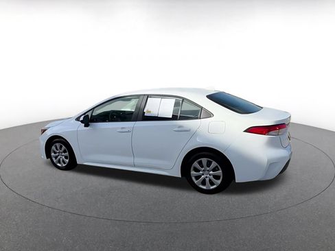 Used 2025 Toyota Corolla LE FWD image 8