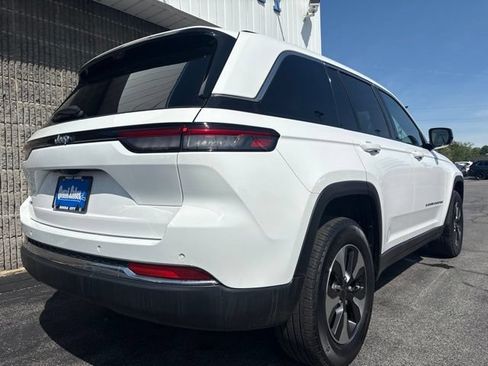 Used 2023 Jeep Grand Cherokee 4WD 4xe w/ Luxury Tech Group II image 9