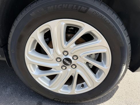 Used 2022 Lincoln Corsair FWD image 32