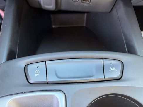 Used 2024 Chevrolet Trax LS w/ LS Convenience Package FWD image 10