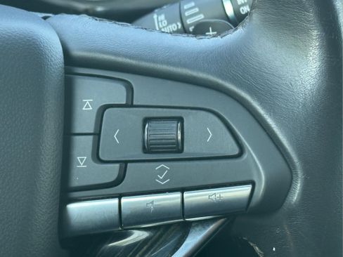 Used 2023 Cadillac XT6 Premium Luxury FWD image 23