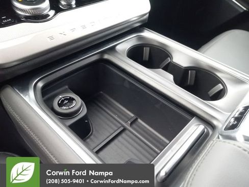 New 2026 Ford Expedition Active image 17