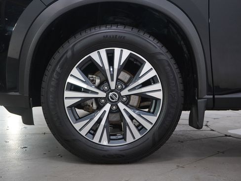 Used 2021 Nissan Rogue SV image 29