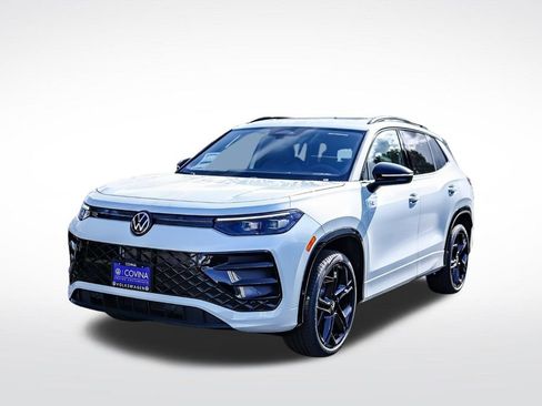 New 2026 Volkswagen Tiguan SE R-Line image 4