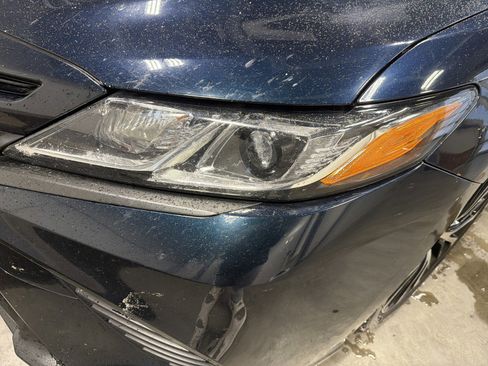 Used 2018 Toyota Camry SE image 7