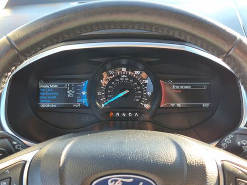 Used 2019 Ford Edge Titanium AWD/4WD image 22