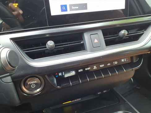 Used 2024 Lexus UX 250h AWD w/ Premium Package image 17