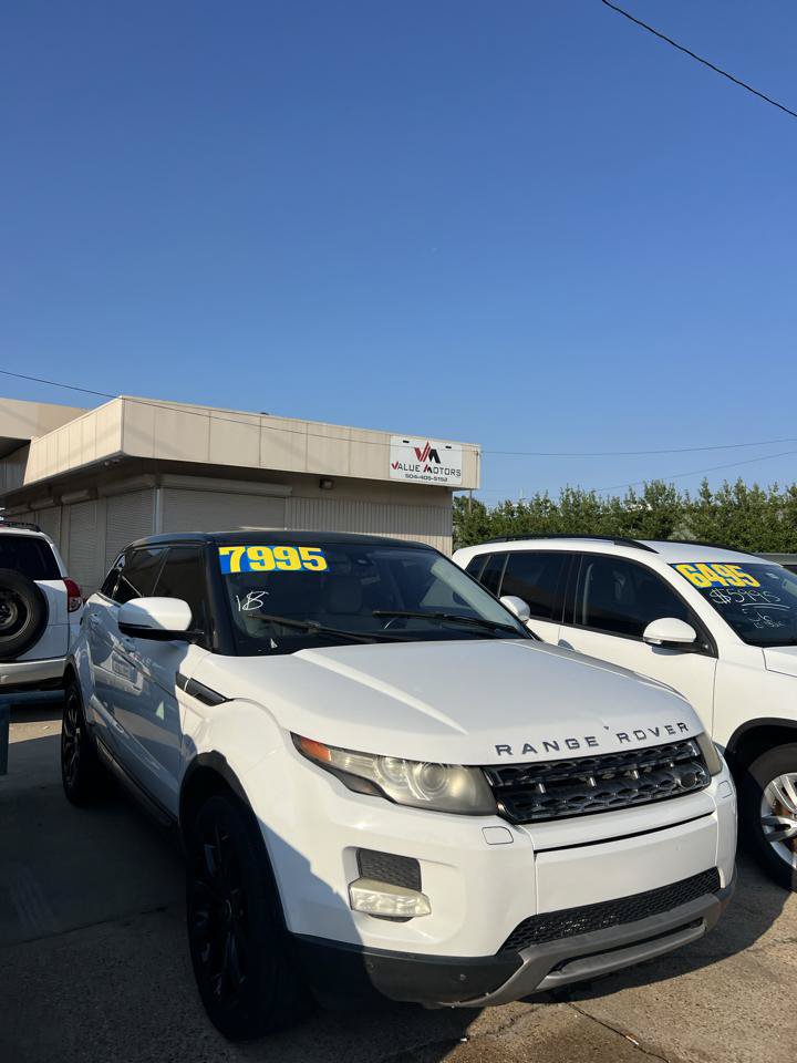 Used 2013 Land Rover Range Rover Evoque Prestige w/ Prestige Premium Pkg AWD/4WD image 3